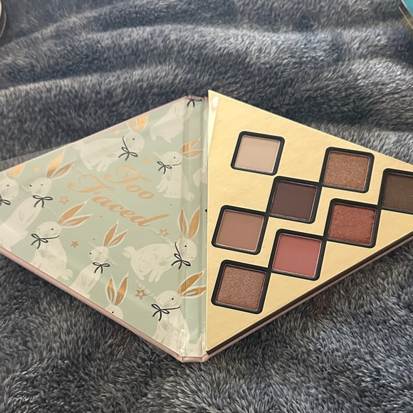 Too Faced Triangular Eyeshadow Palette - Gold, Pink, and Brown Hues - Picture 1 of 2